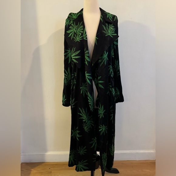 We Are Leone Long Silk Cannabis Leaf Duster Kimono with Belt XS/S - Picture 3 of 14